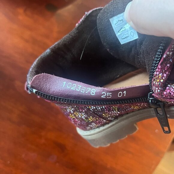 Frodo Floral Patterned Ankle Boots With Side Zipper Closure- Size 25 (8.5) - Picture 10 of 11